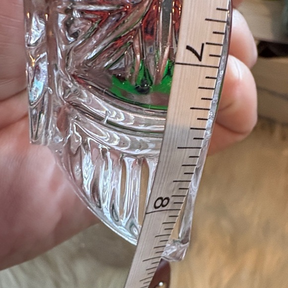 Elegant Glass Swan Figurine - Picture 10 of 10